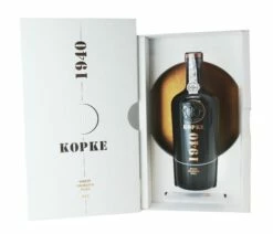 Colheita White Port, DOC Douro. Limited Edition (Day) In Limited Edition Presentation Box 95/100, Wine Enthusiast 6 Colheita White Port, DOC Douro. Limited Edition (Day) In Limited Edition Presentation Box 95/100, Wine Enthusiast -Vintage Wine And Port Sales Store large5FAdditionalProductImage5F207462D19402DKopke2DWhite2DColheita2DSpecial2DEdition2D22Ejpg2E02Ejpg